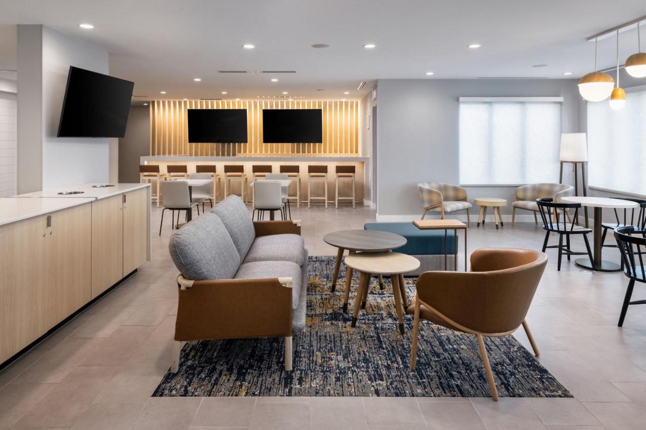 Towneplace Suites By Marriott West Kelowna Esterno foto