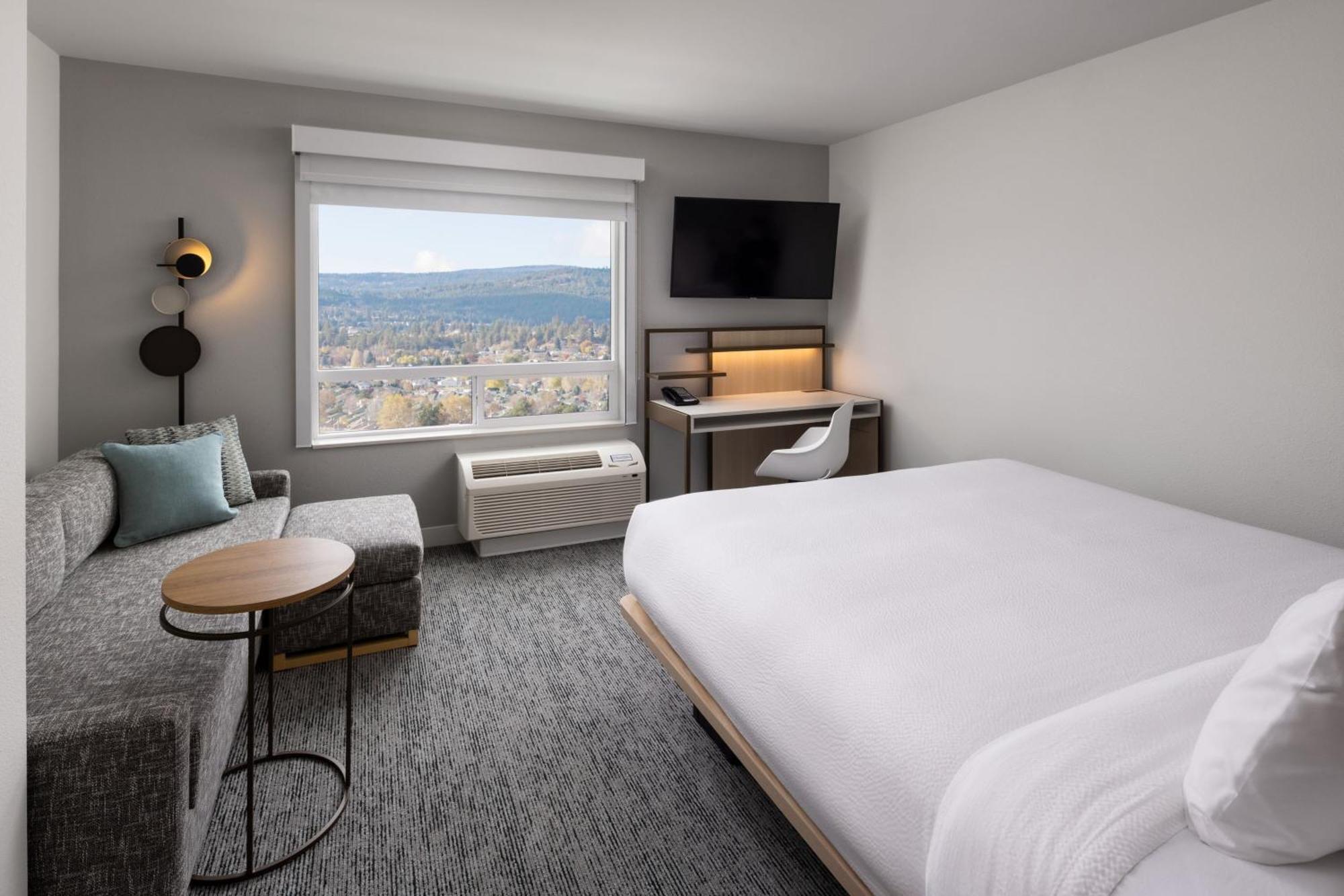 Towneplace Suites By Marriott West Kelowna Esterno foto